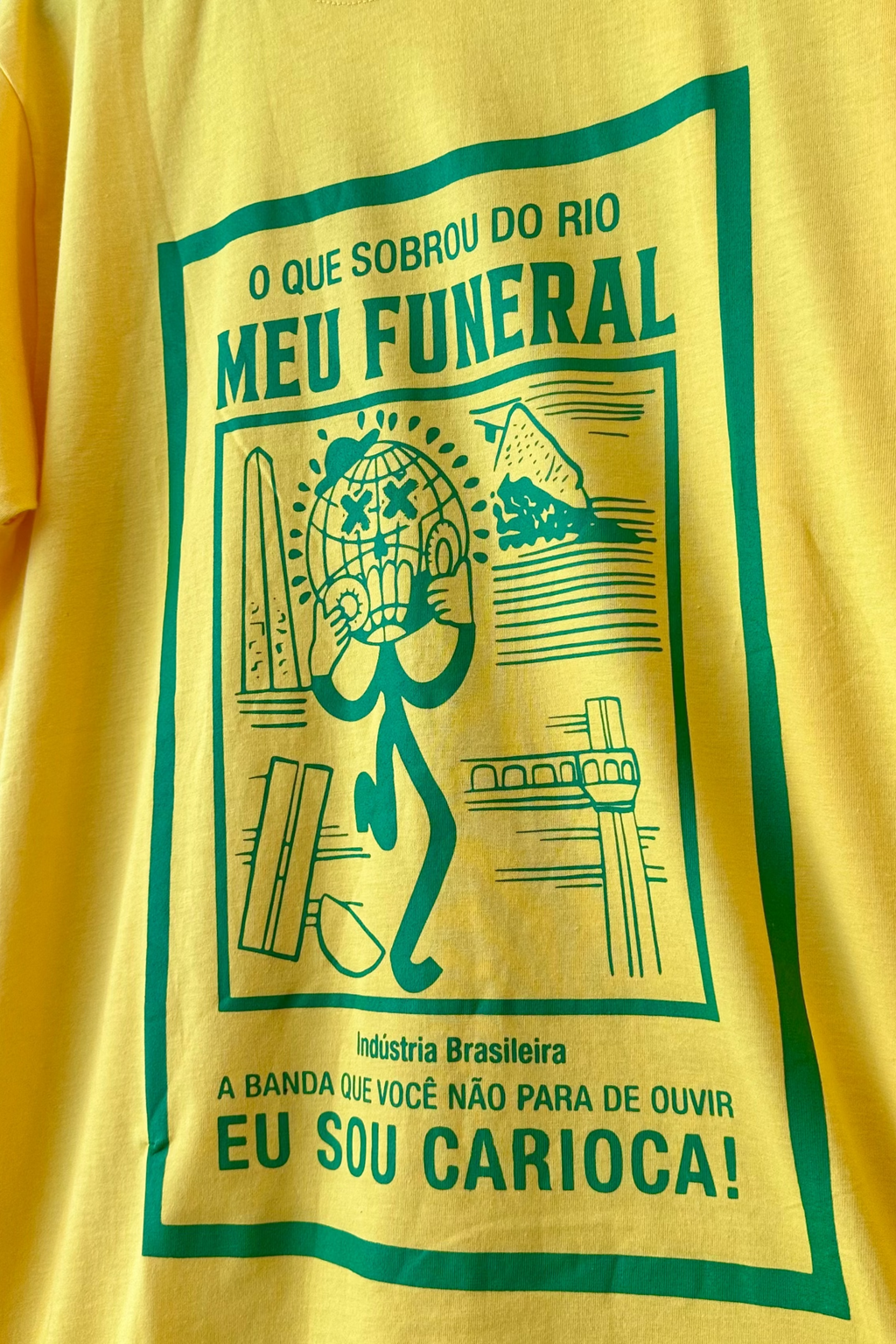 Camiseta O Que Sobrou do Rio / Biscoito Globo
