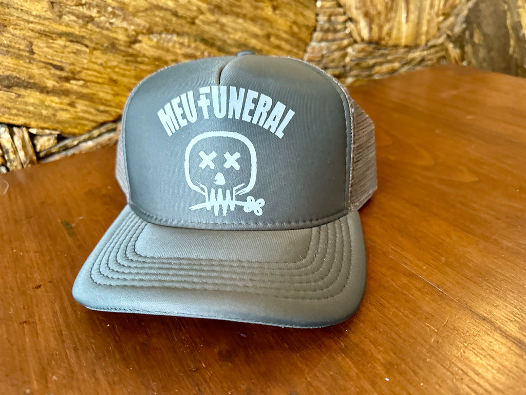 Boné Trucker Caveira