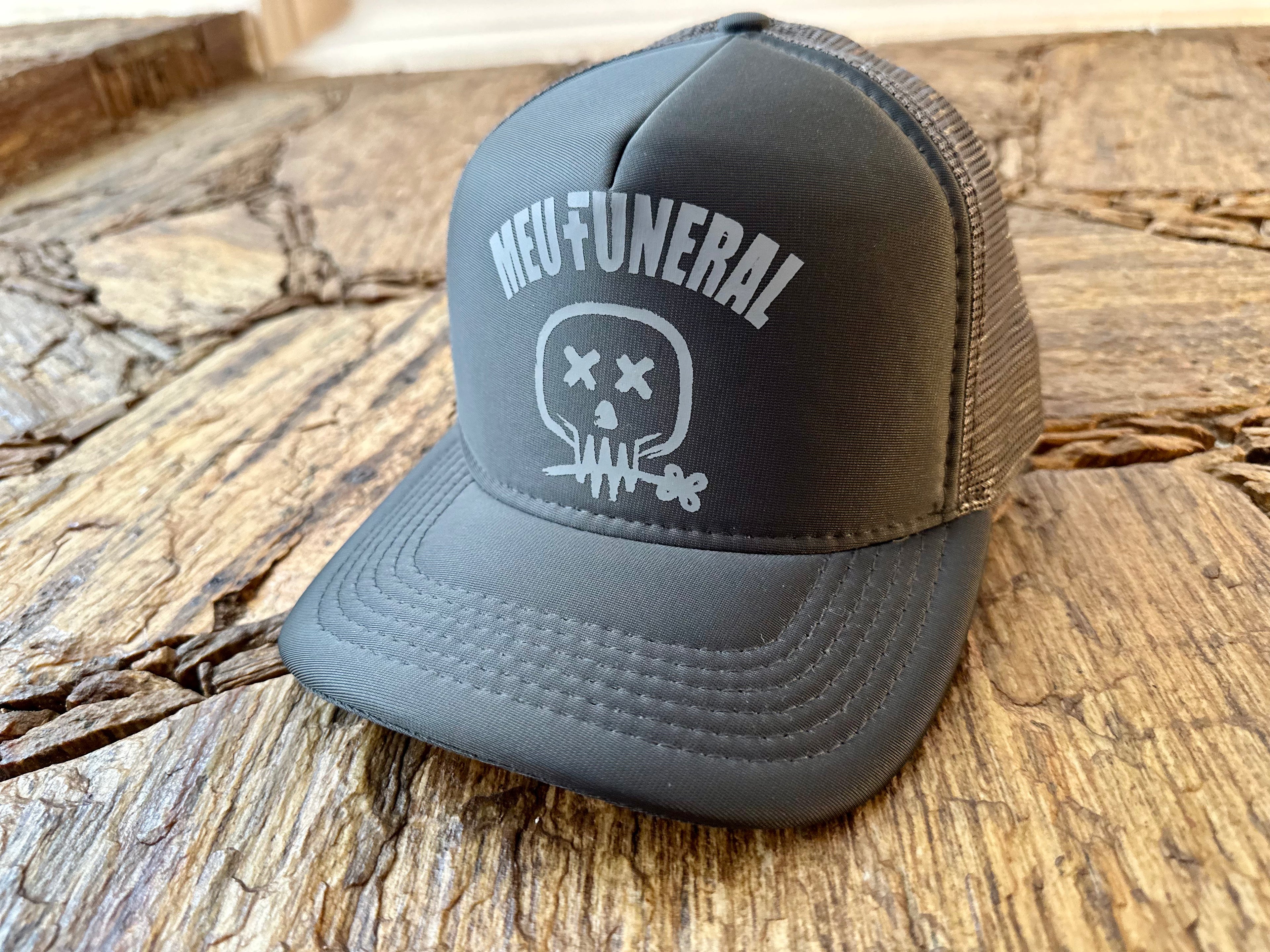 Boné Trucker Caveira