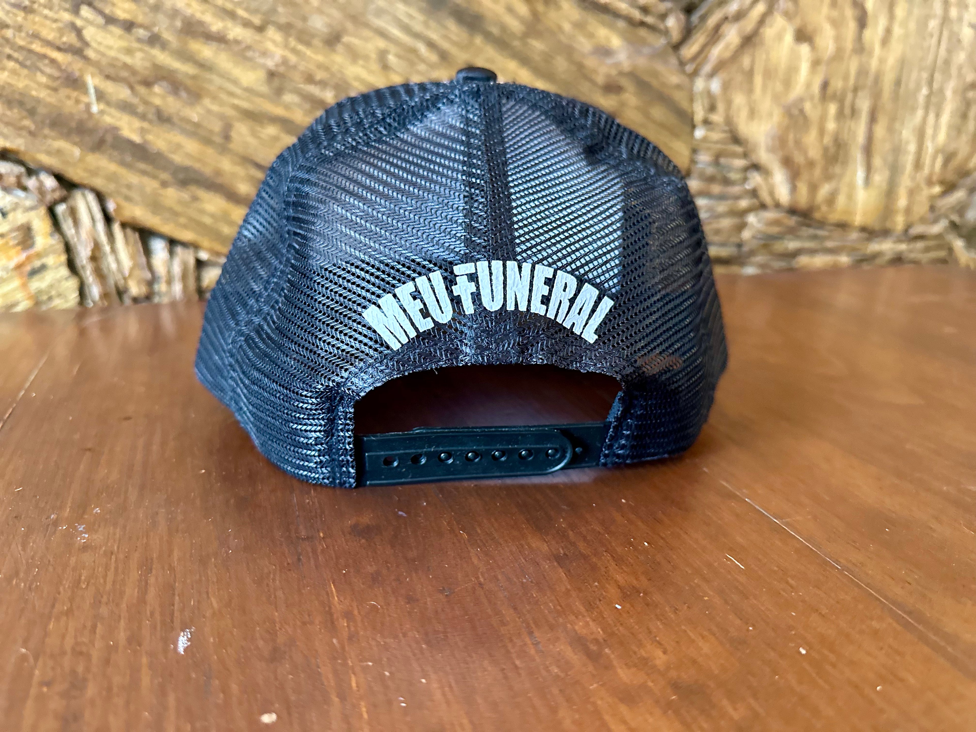 Boné Trucker Caveira