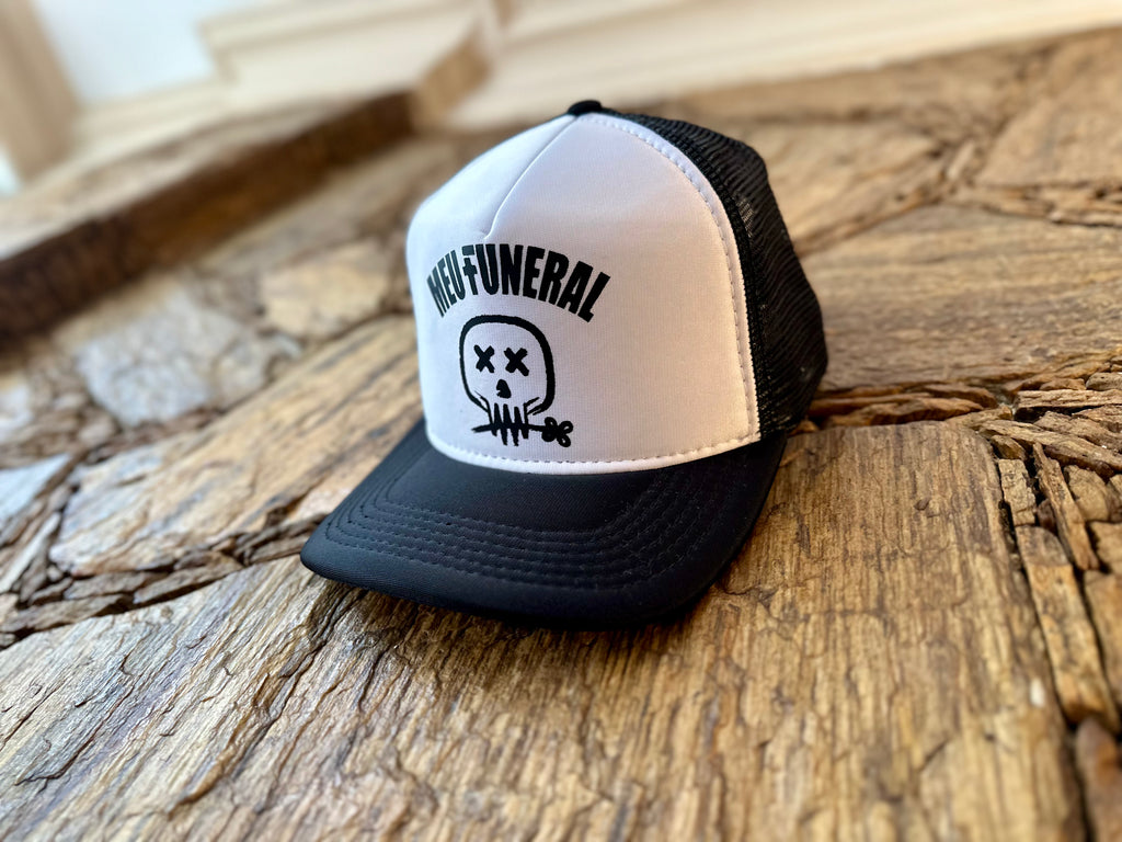 Boné Trucker Caveira